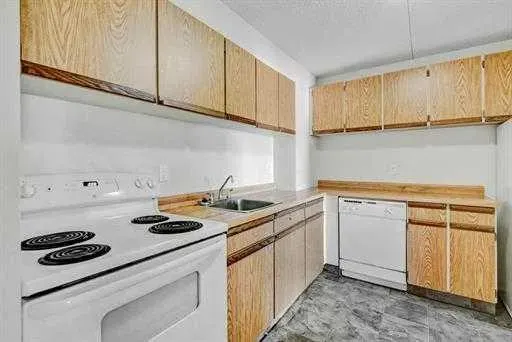 5204 Dalton Drive NW, #1105