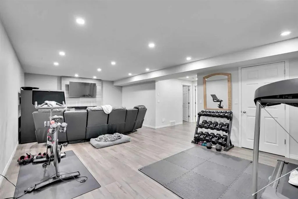 285 Tuscany Ridge Heights NW