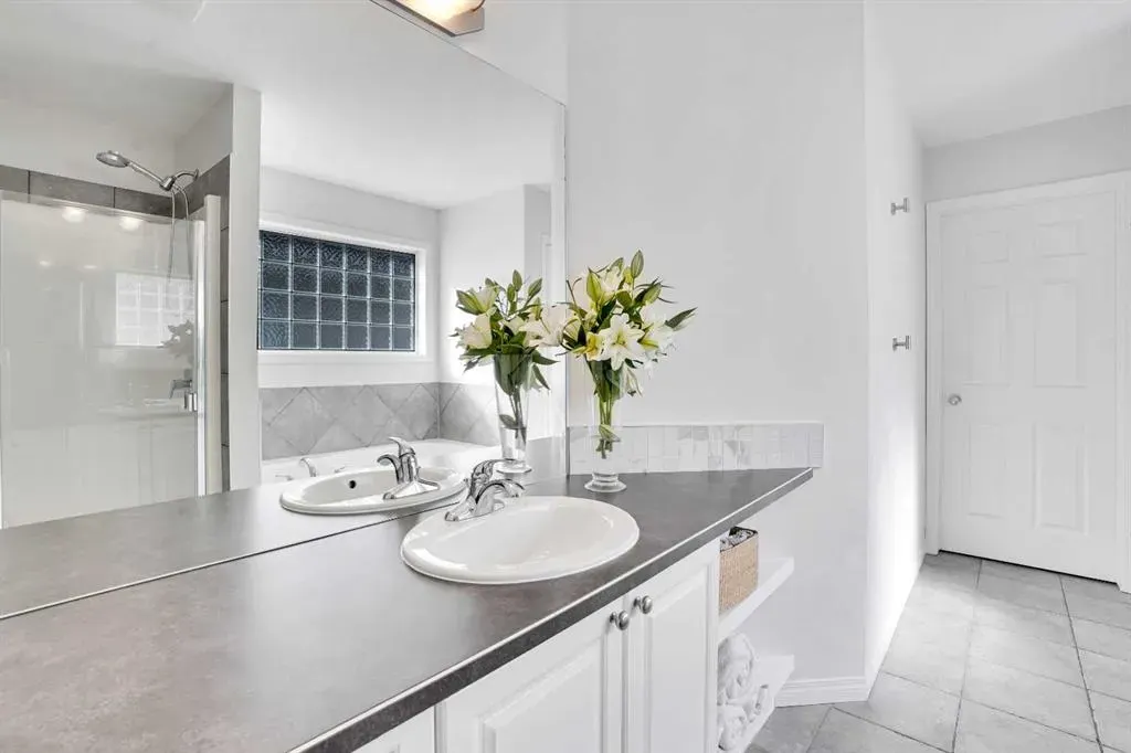 285 Tuscany Ridge Heights NW