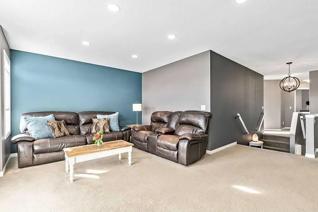 64 Everglen Rise SW