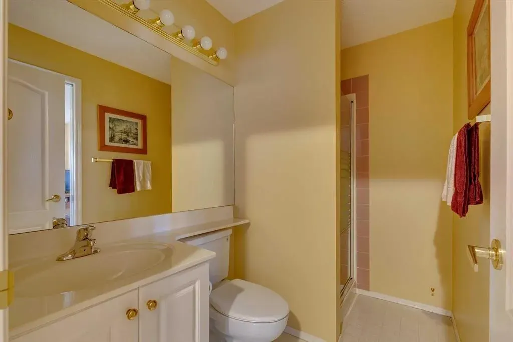 74 Evergreen Bay SW