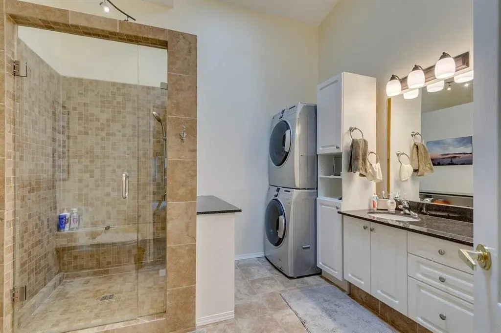 74 Evergreen Bay SW