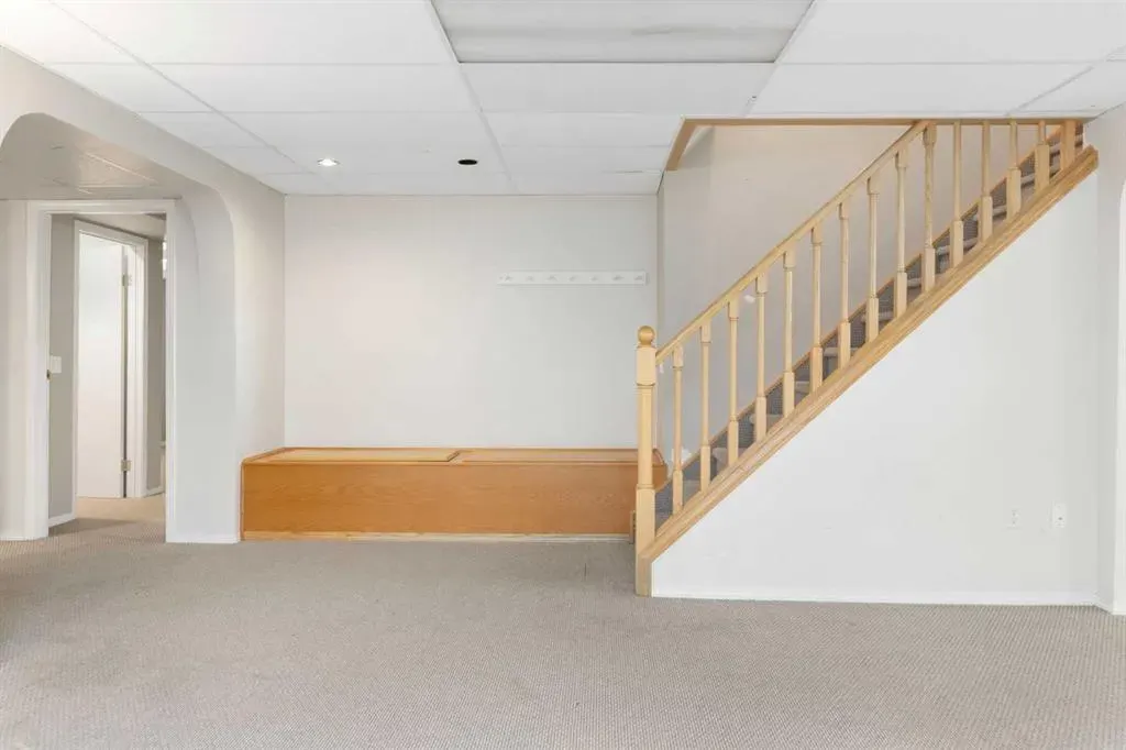 63 Diamond Terrace SE