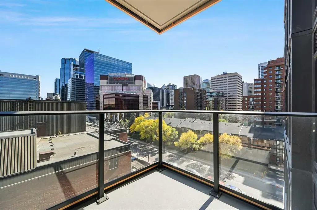 730 2 Avenue SW, #913