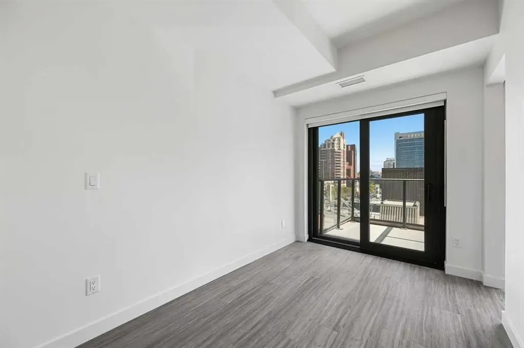 730 2 Avenue SW, #913