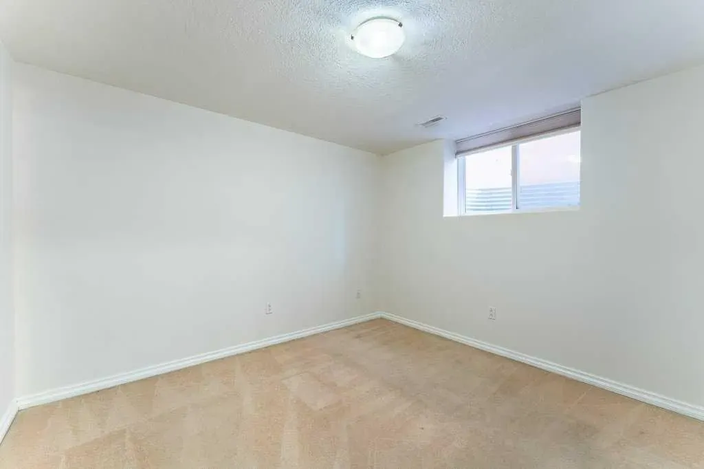 133 Tarawood Close NE
