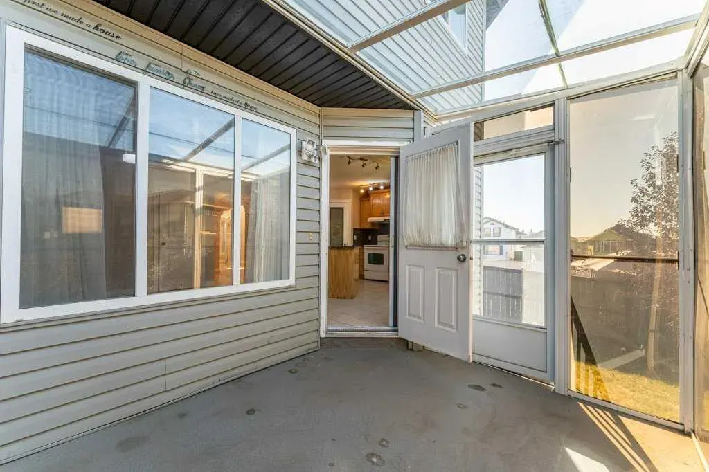 133 Tarawood Close NE