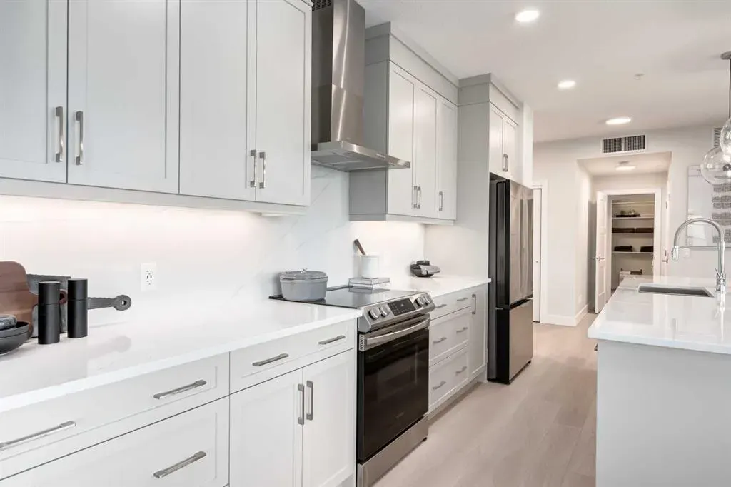 110 Greenbriar Place NW, #1306