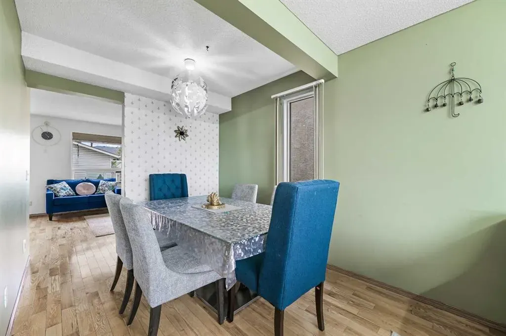 24 Laguna Close NE