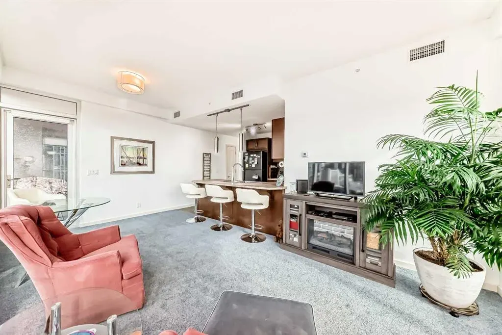 1320 1 Street SE, #904