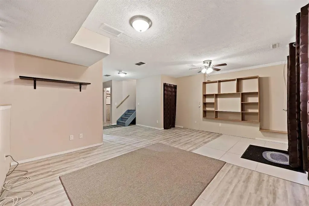 30 Meadowpark Place