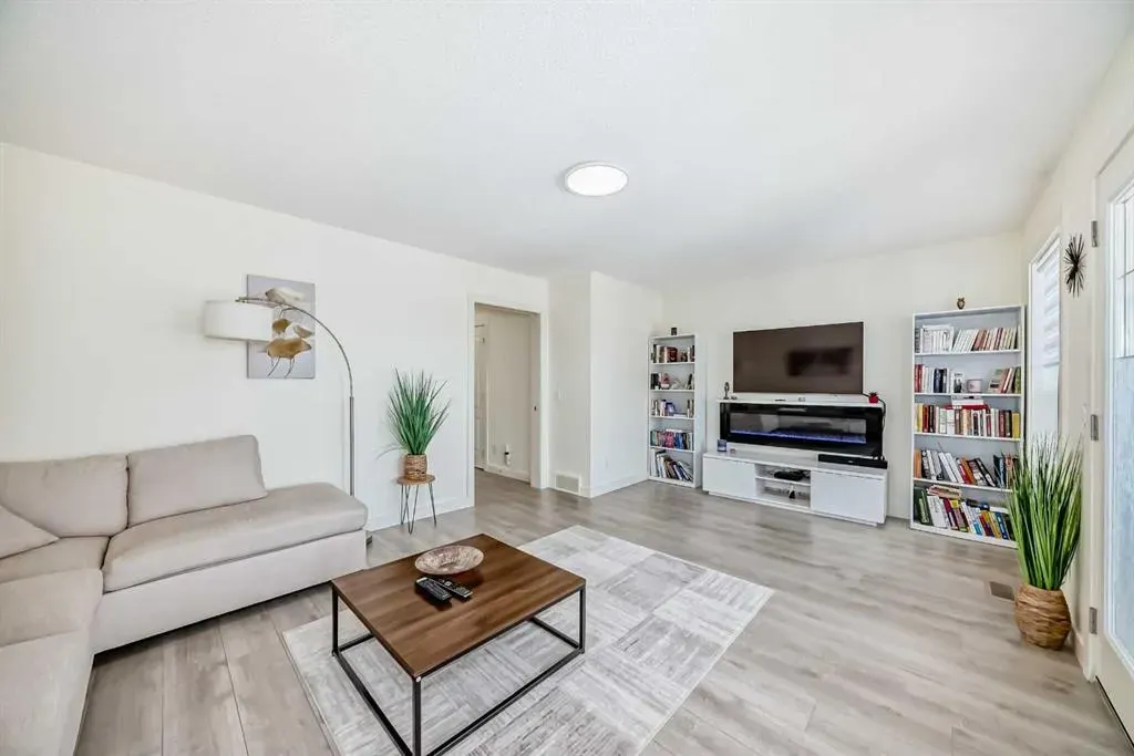 437 Auburn Bay Drive SE