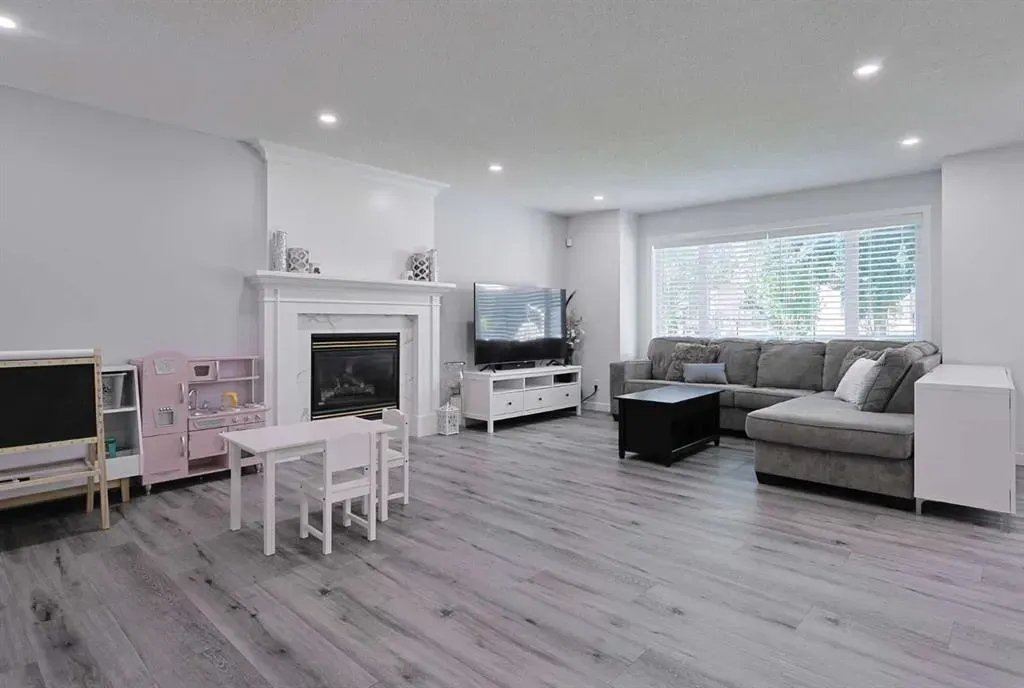 161 Hamptons Gardens NW