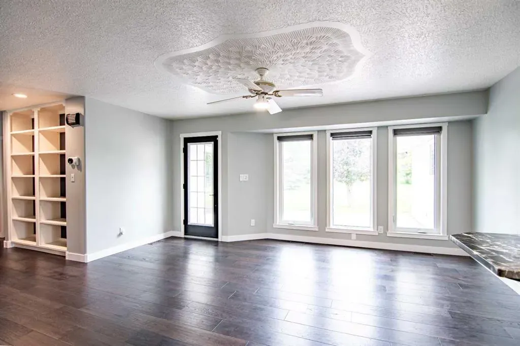 2 Grand Avenue