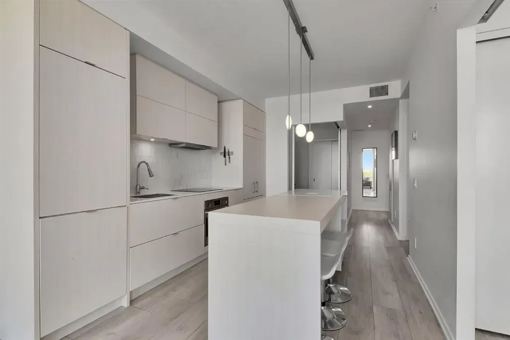 615 6 Avenue SE, #508