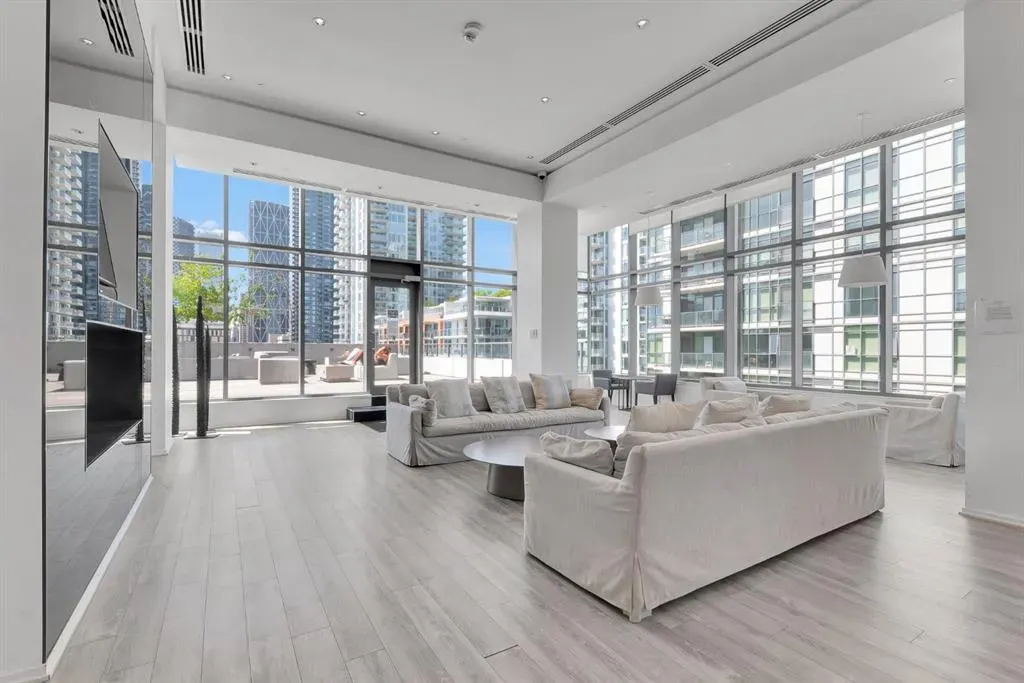 615 6 Avenue SE, #508