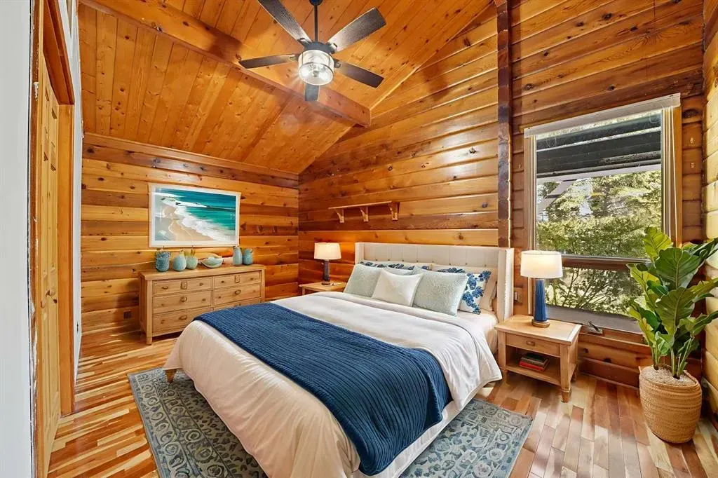 16 Rustic Crescent