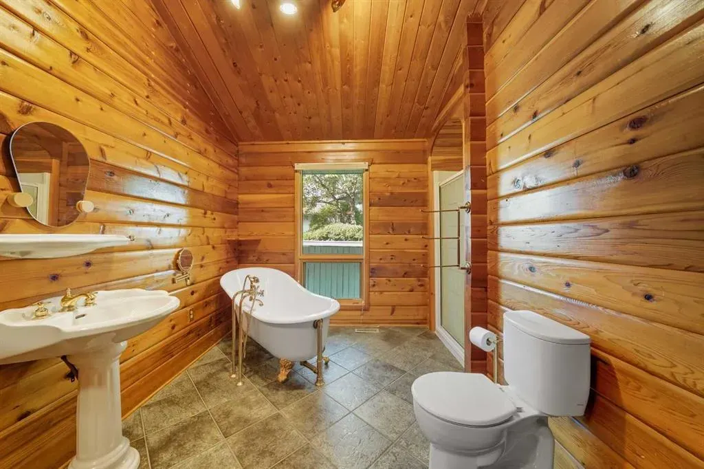 16 Rustic Crescent