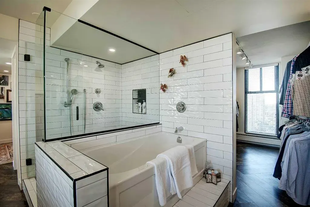 1100 8 Avenue SW, #2403