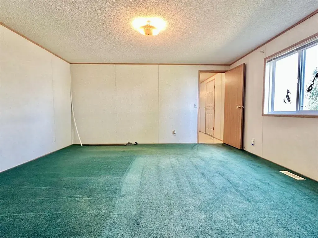 310 Railway Avenue, #8
