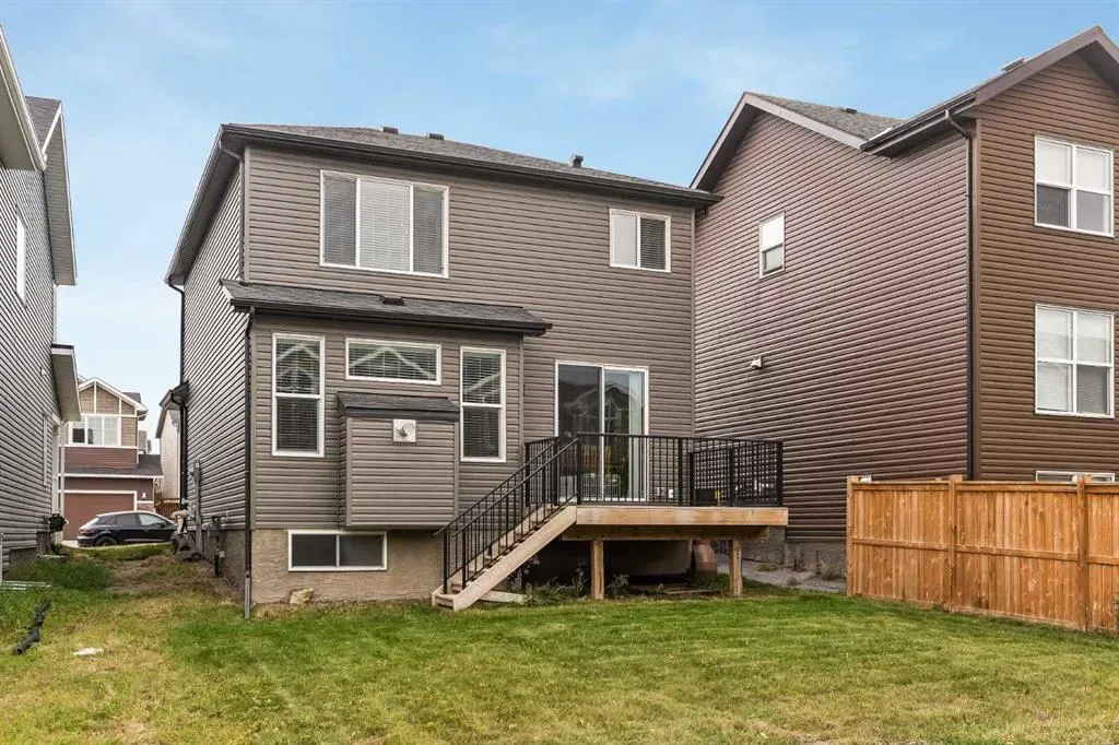 313 Evansglen Drive NW