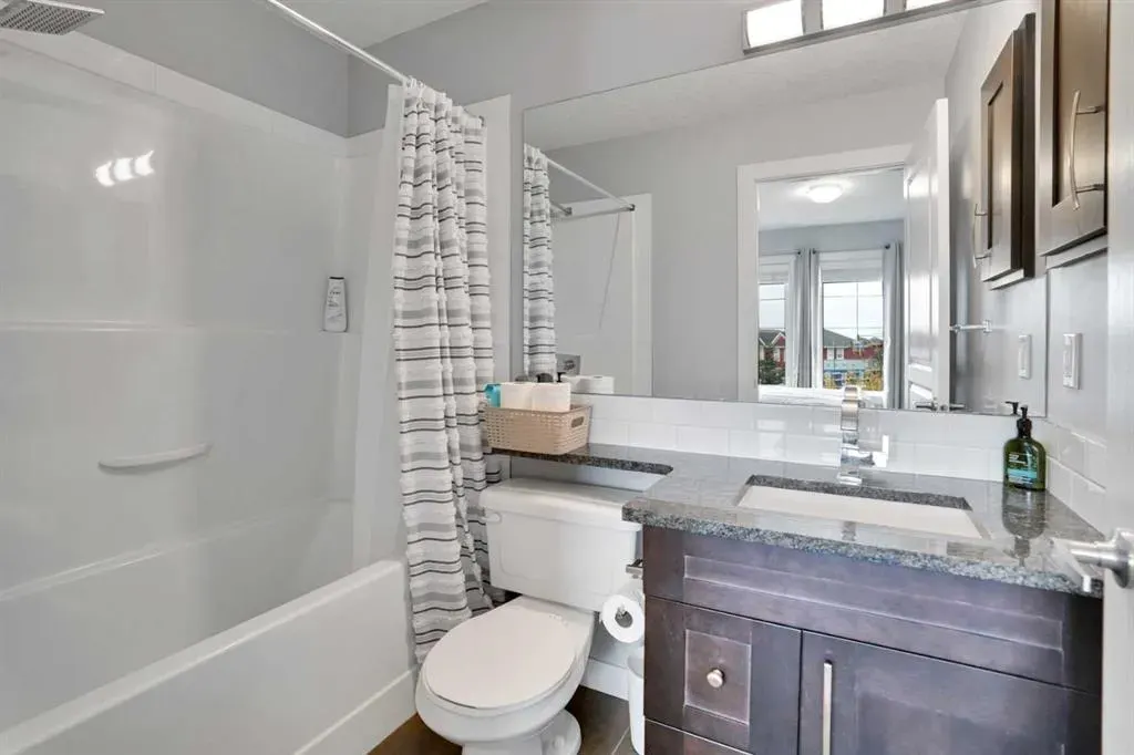 309 Evanston Square NW