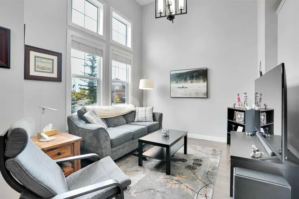 309 Evanston Square NW