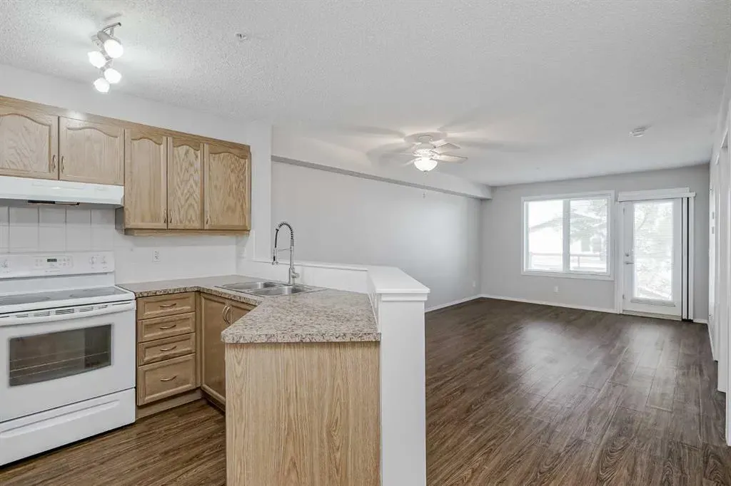 5200 44 Avenue NE, #2205
