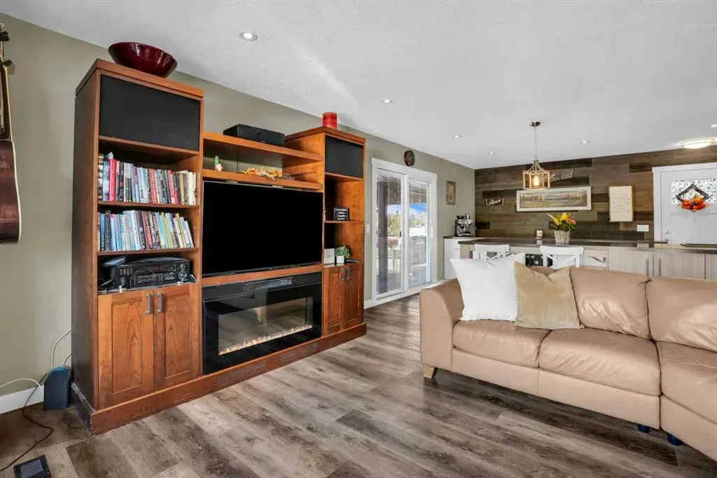 67 Summerwood Road SE