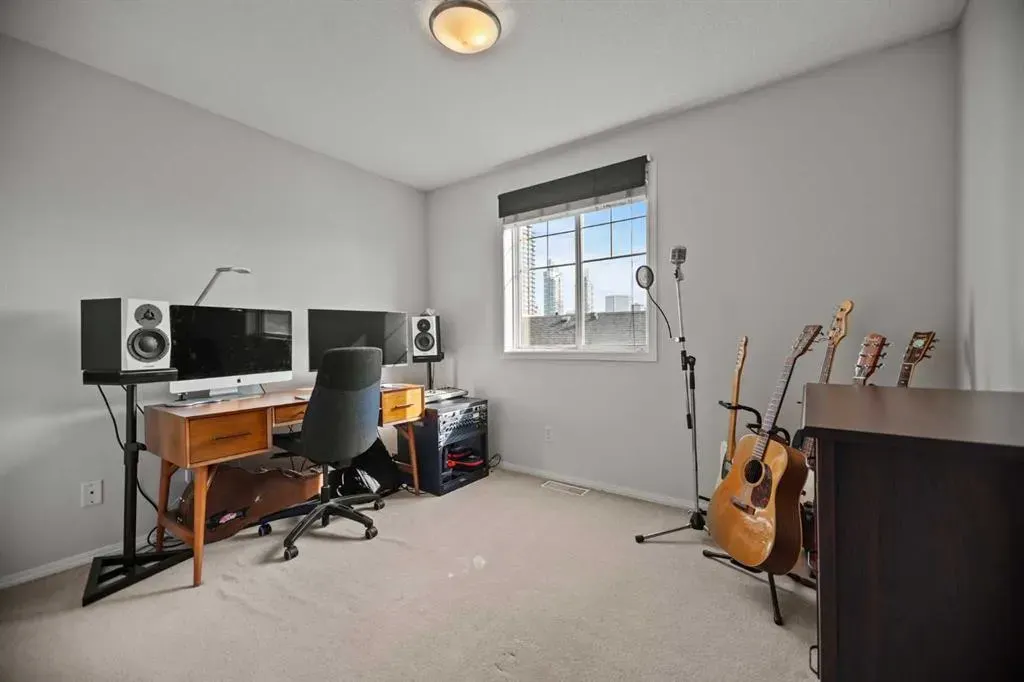 1608 12 Avenue SW, #304