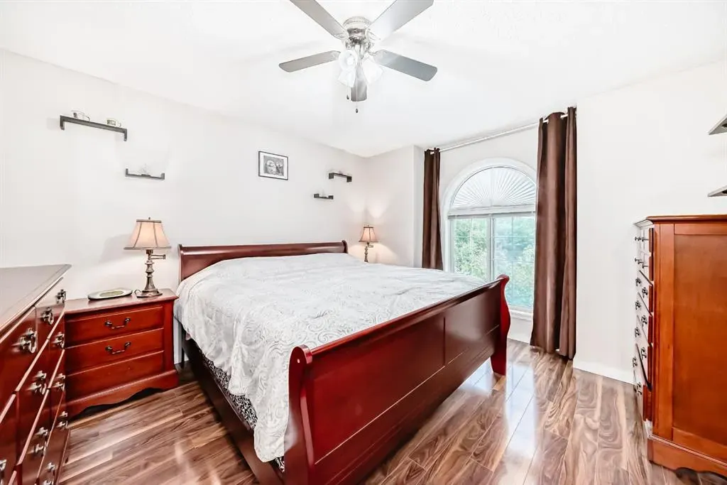 9747 Harvest Hills Link NE