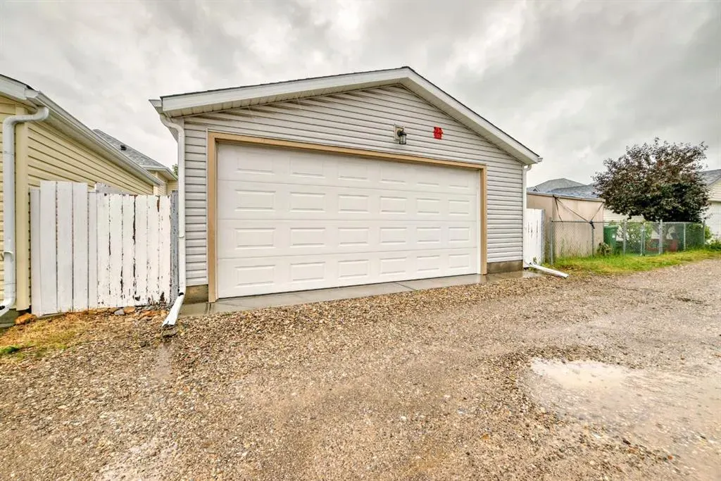 9747 Harvest Hills Link NE