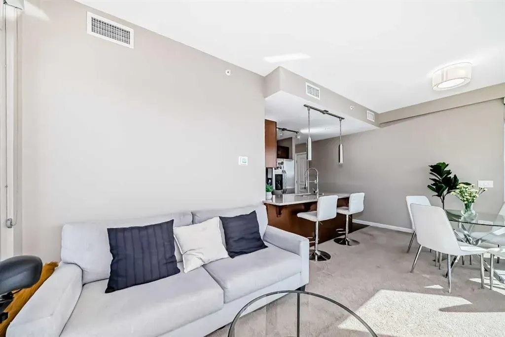 1320 1 Street SE, #1207