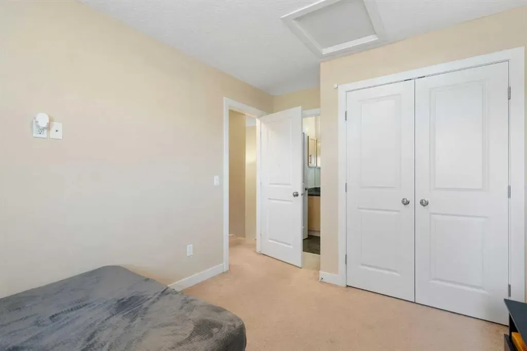 4709 17 Avenue NW, #2