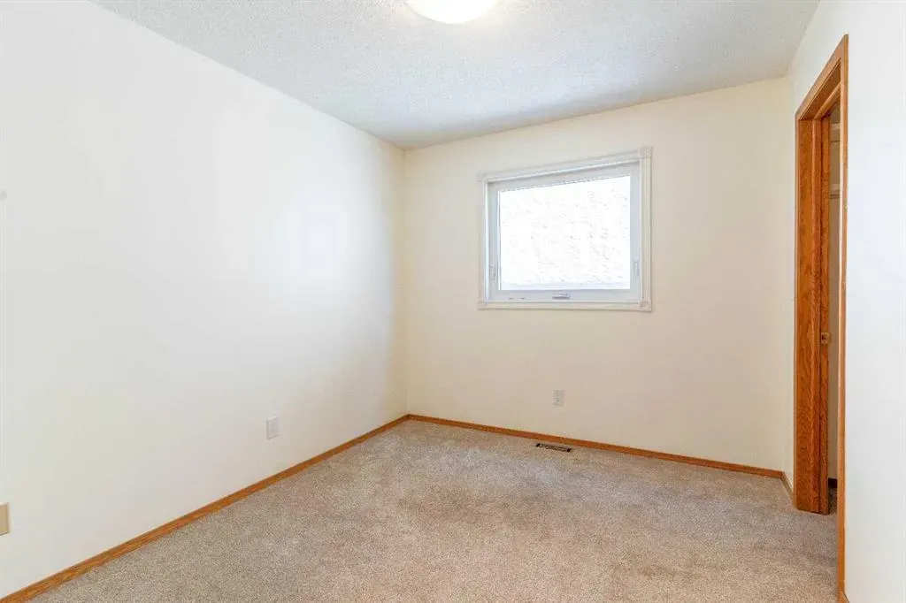 266 Edgepark Way NW