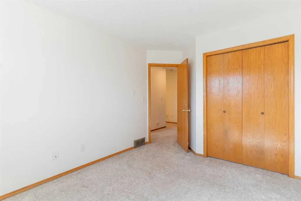 266 Edgepark Way NW