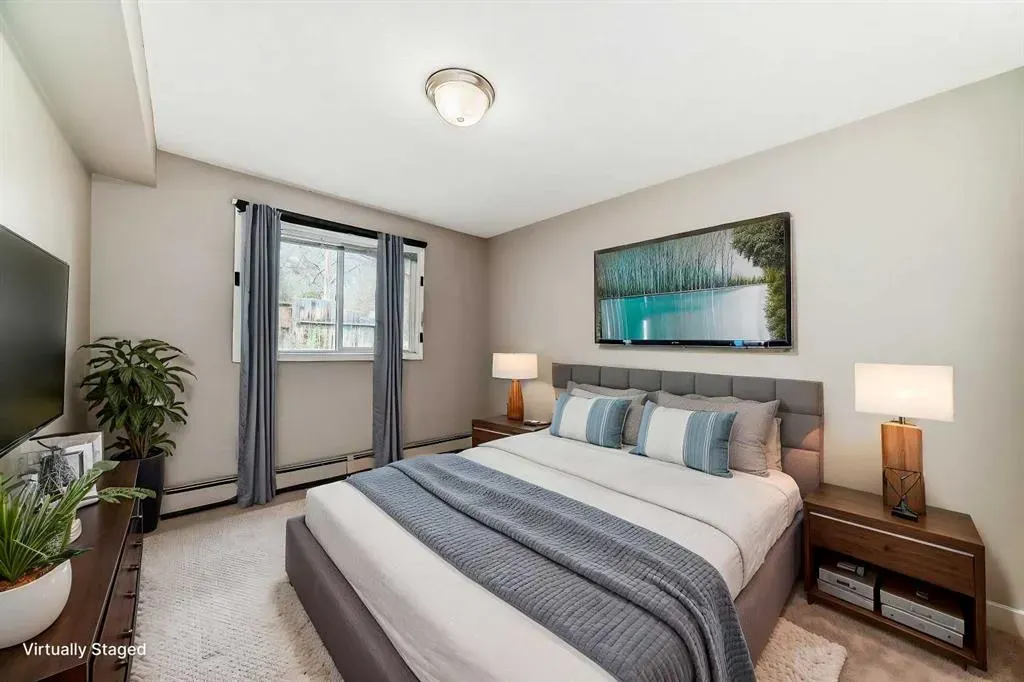 420 3 Avenue NE, #204