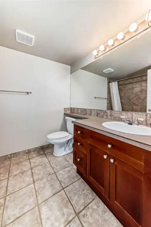 420 3 Avenue NE, #204