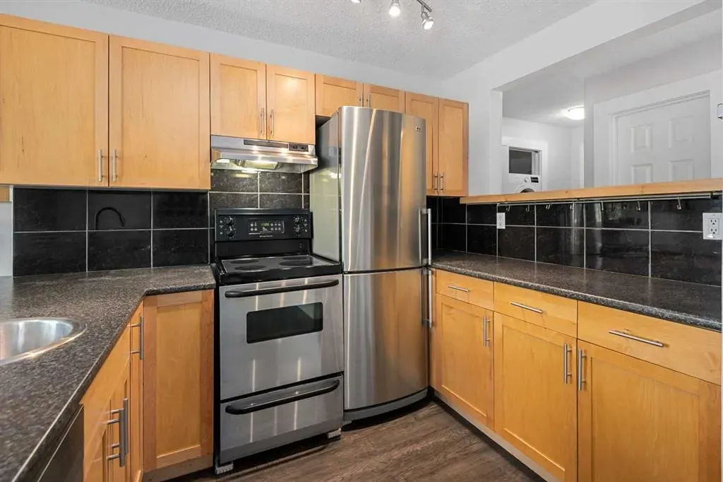 2407 17 Street SW, #6