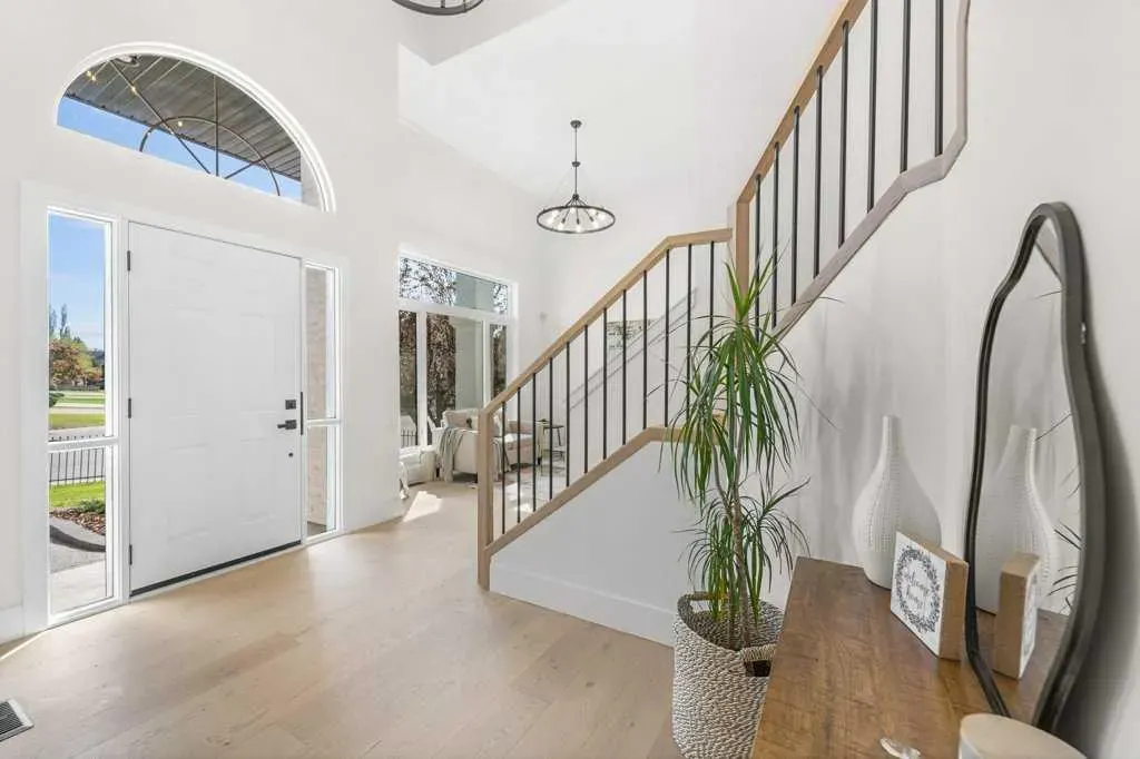 5 Mckenzie Lake Point SE