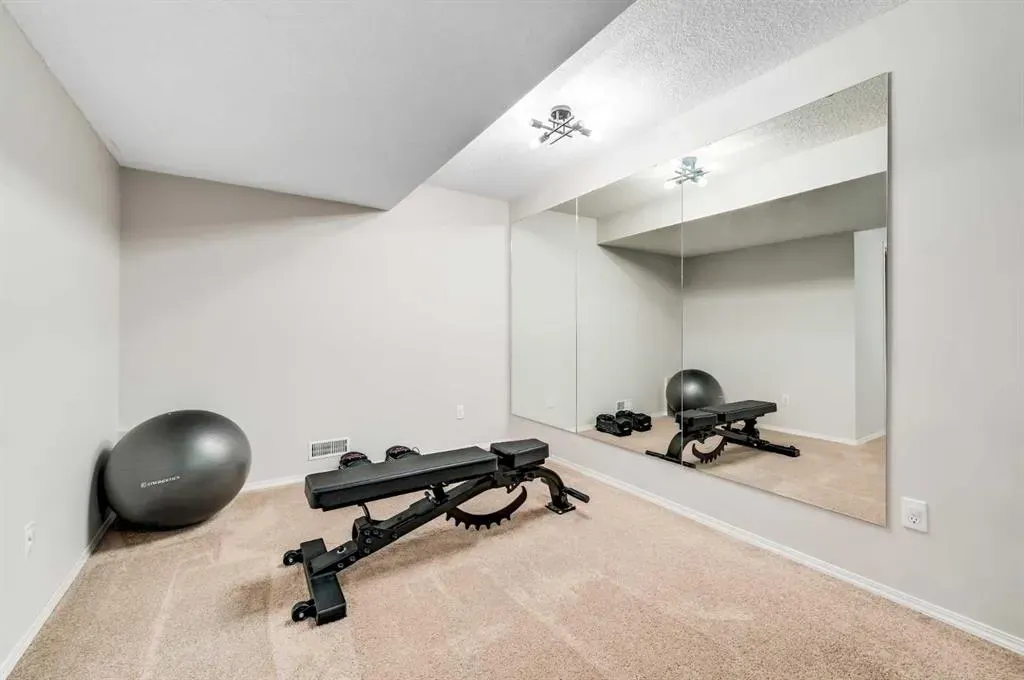 1 Cougarstone Villas SW