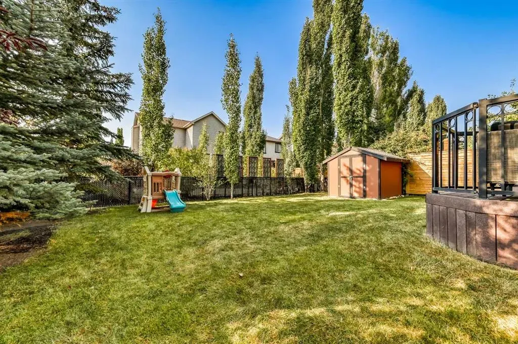 1 Cougarstone Villas SW