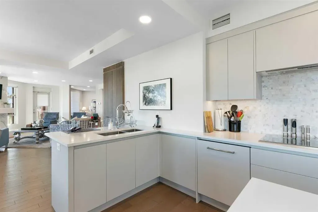 228 26 Avenue SW, #1004