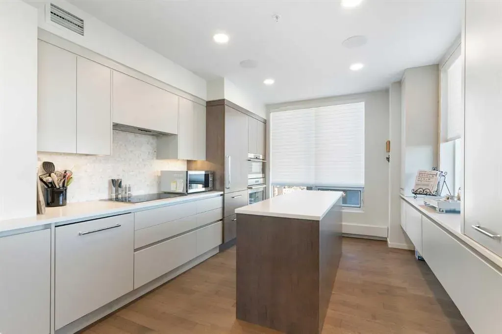 228 26 Avenue SW, #1004