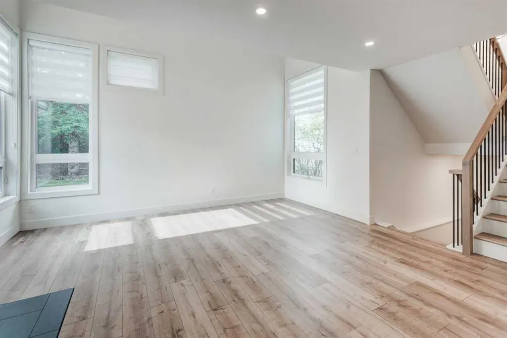 17 Millrise Lane SW