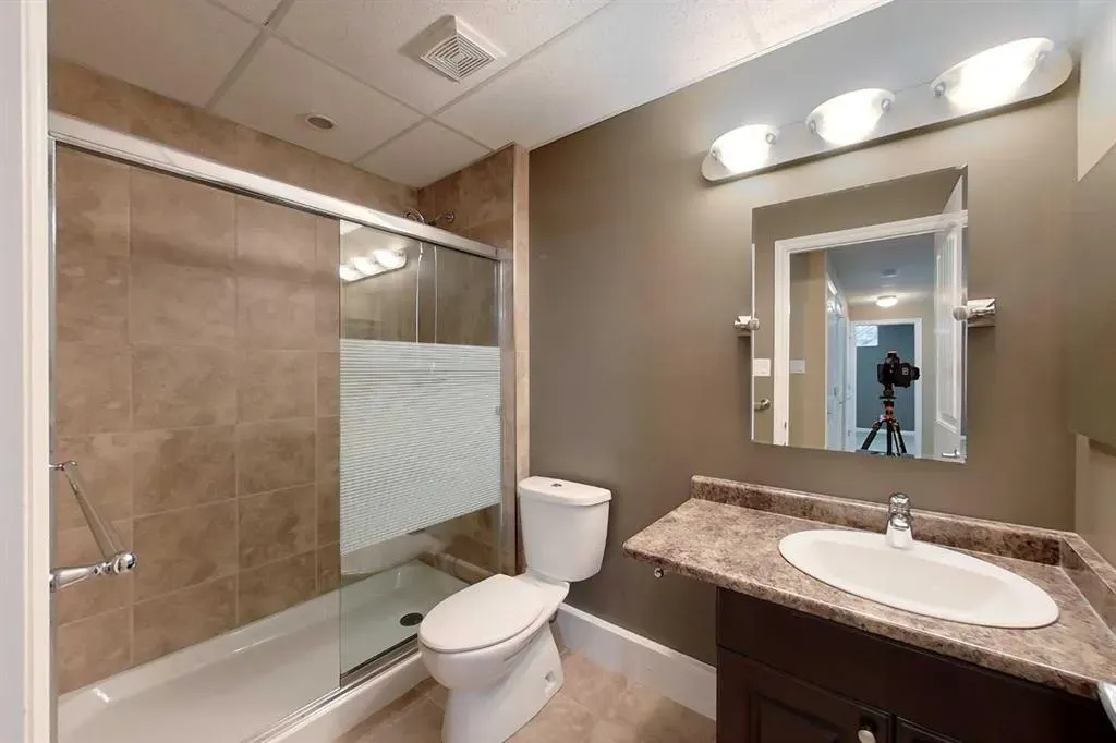 1600 Main Street SW, #123