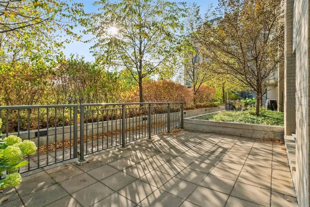 38 9 Street NE, #207