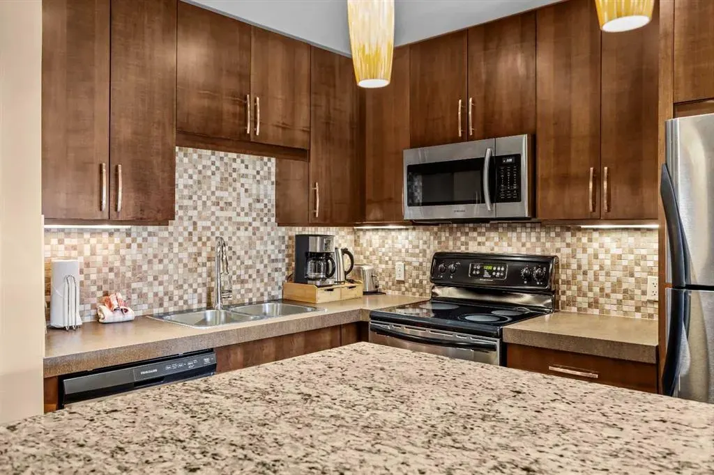 1818 Mountain Avenue, #313(C)