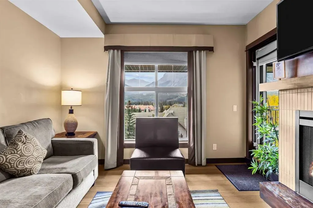 1818 Mountain Avenue, #313(C)