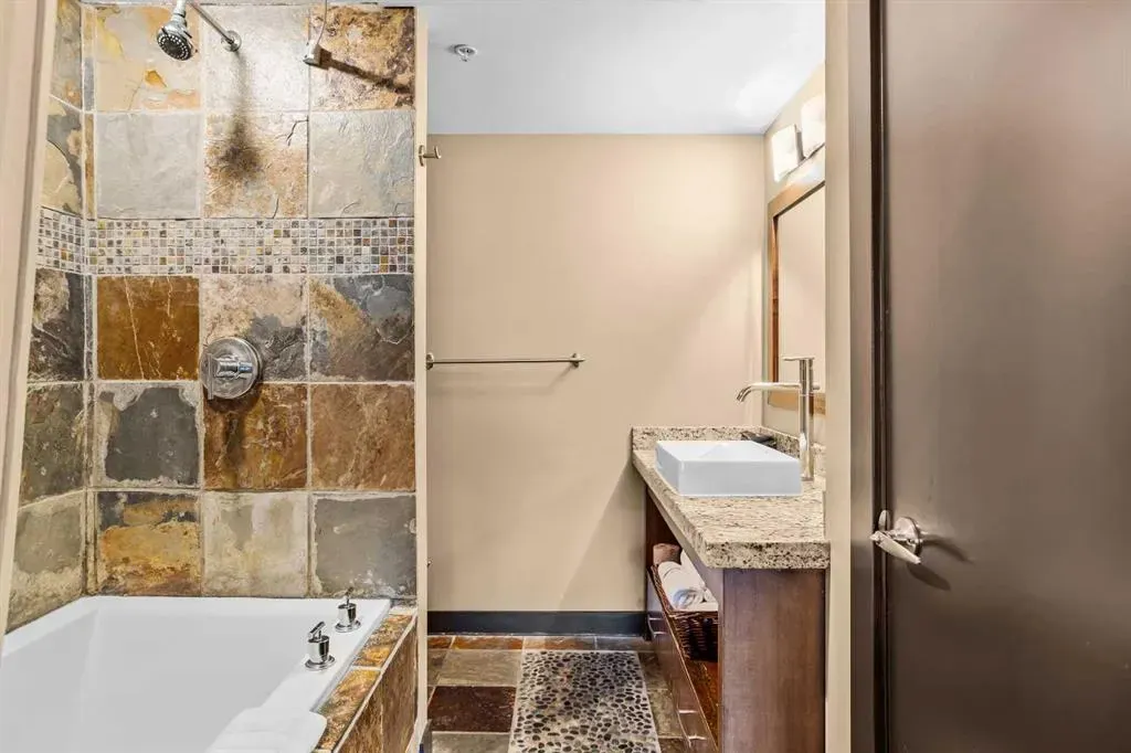 1818 Mountain Avenue, #313(C)